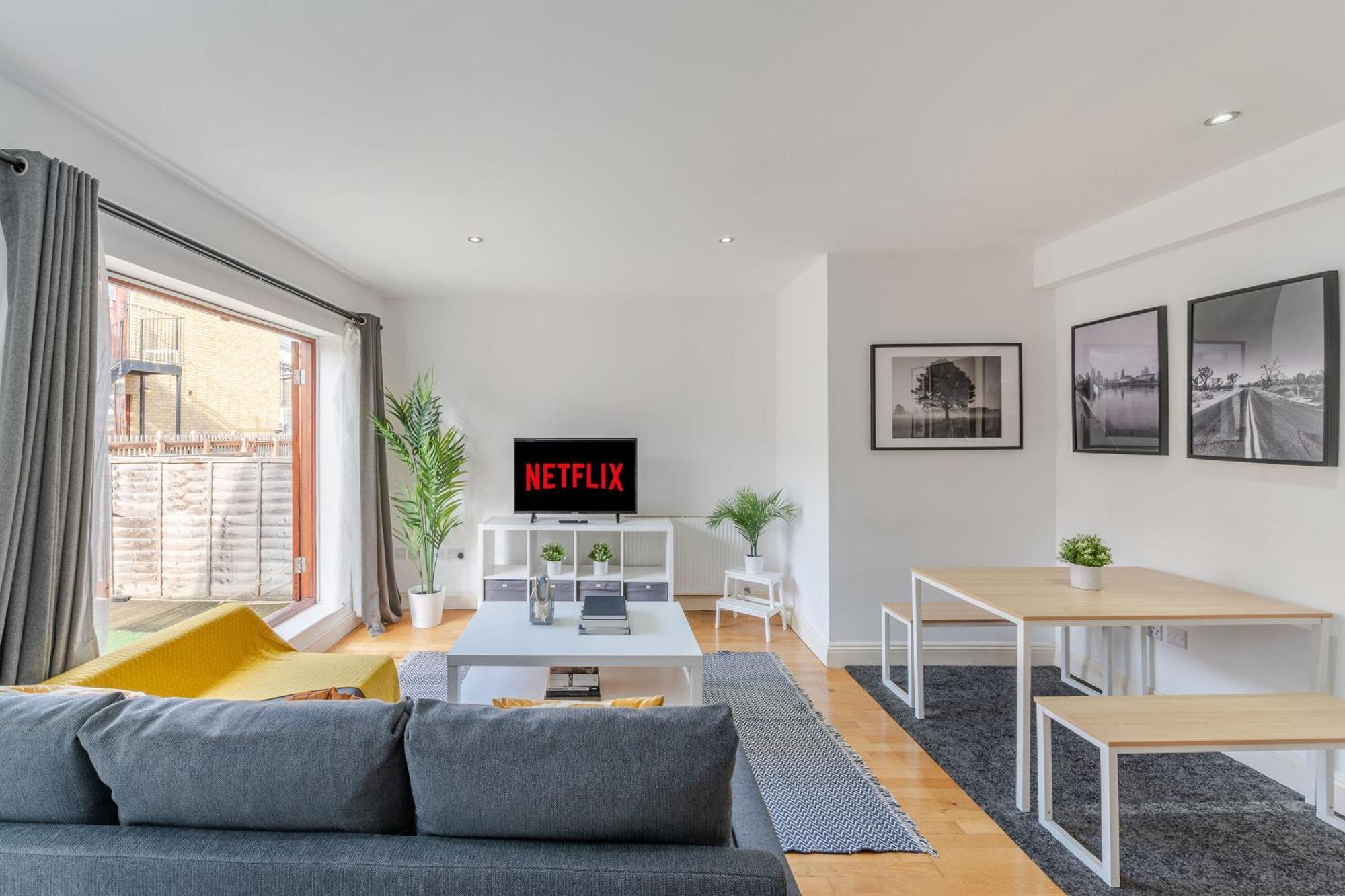 London Waterloo Apartment With Large Private Terrace - View Of The London Eye - 1 Bedroom 1 Bath Exterior foto